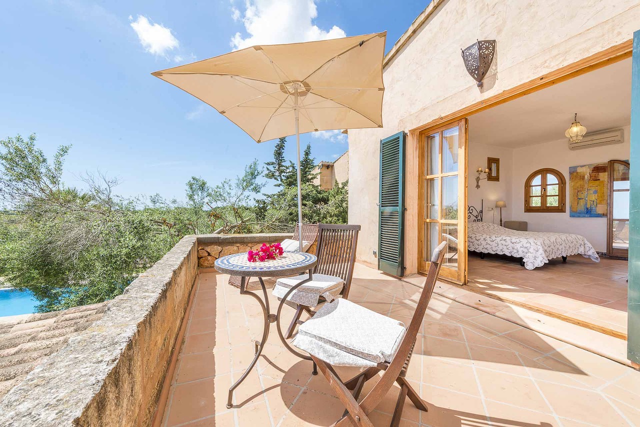 yoga retreat mallorca